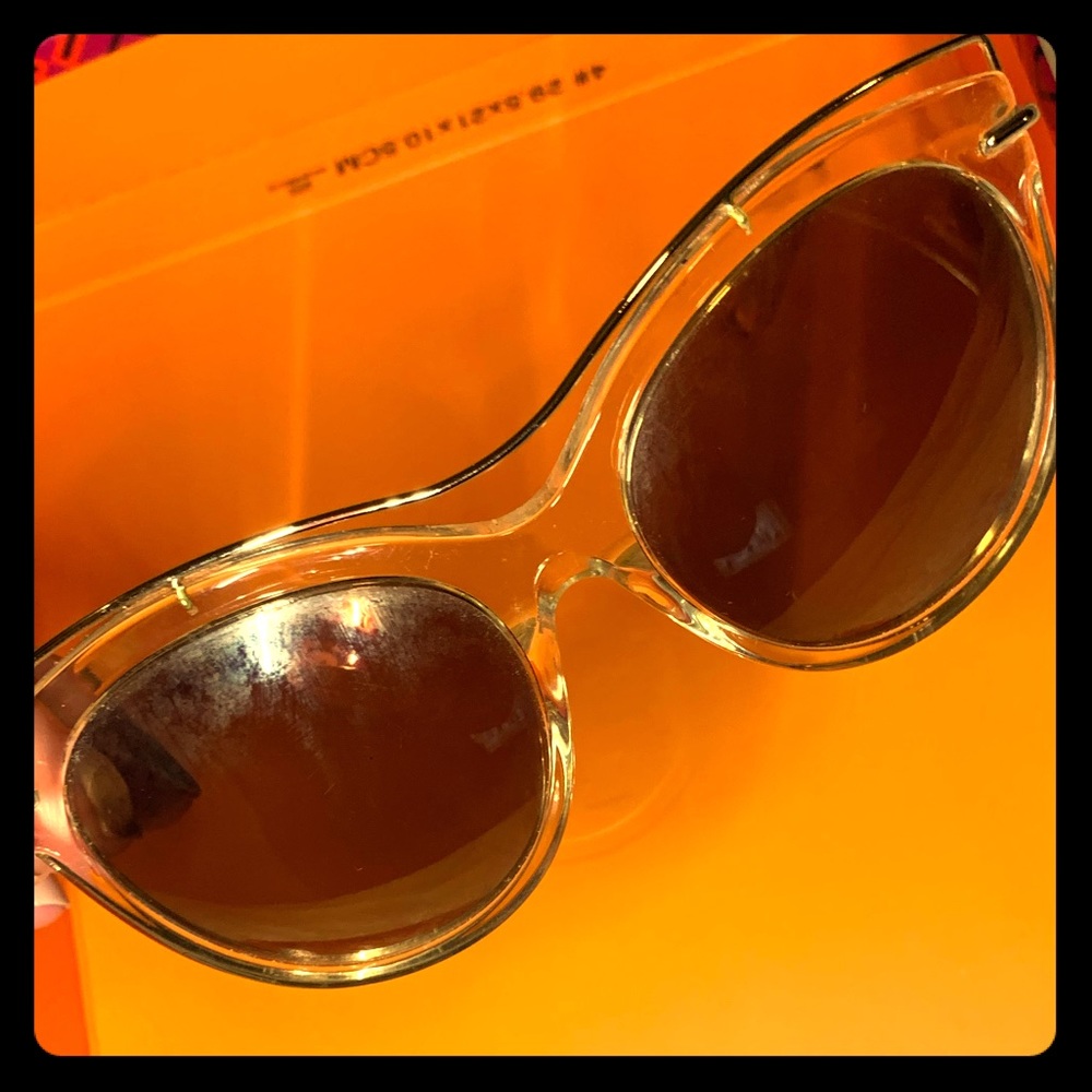 Gold cat eye Alexander McQueen sunglasses like new
